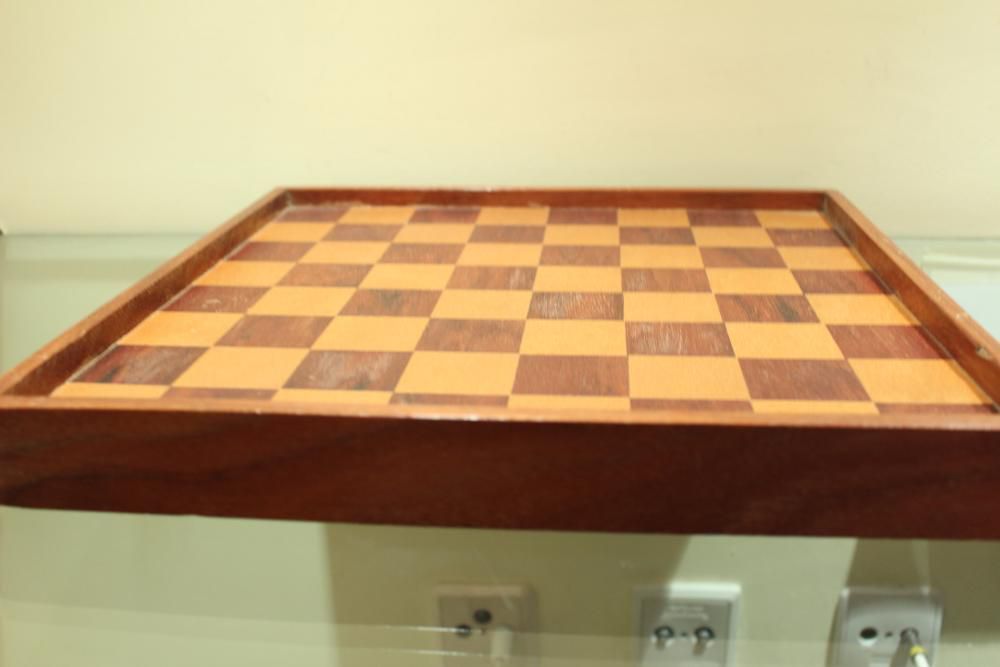 Tabuleiro de Jogo em Madeira bicolor Antigo