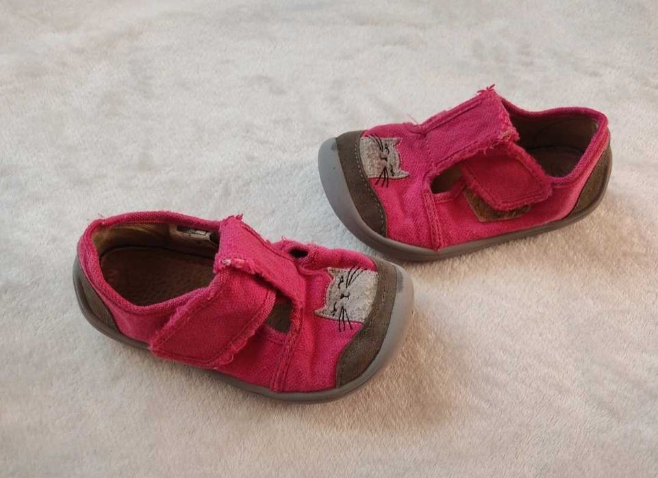 Papcie firmy Berefoot rozm. 26