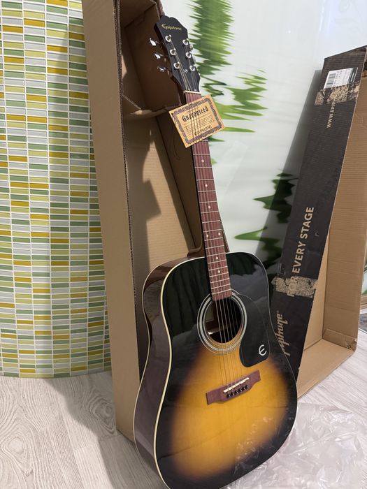 Гитара нова Epiphone