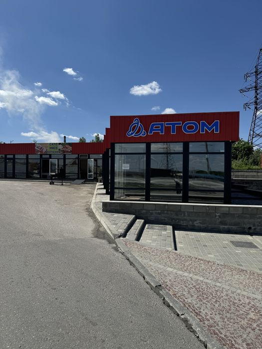 Оренда приміщення фасад червона лінія всі комунікації