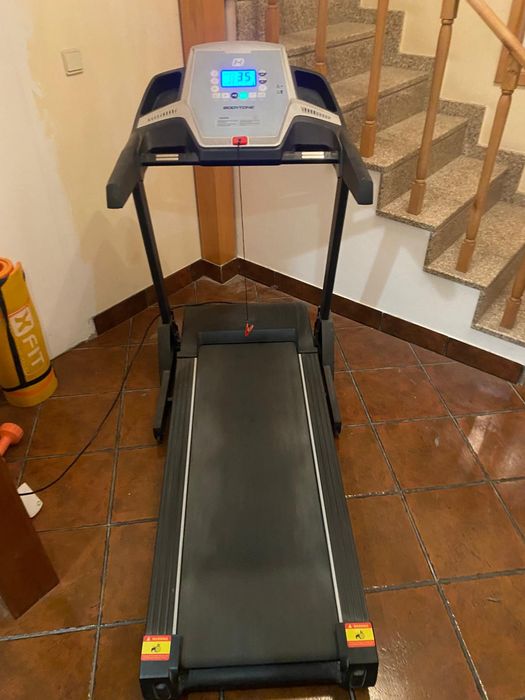 Electric treadmill450371635381555200