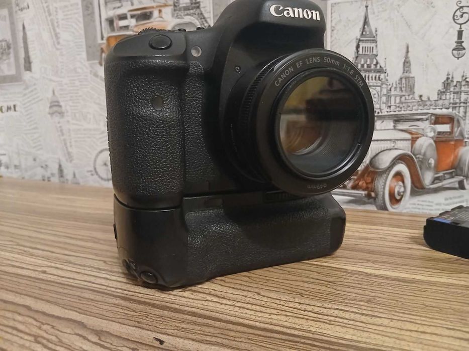 Canon 7d батарейний блок Canon 7d