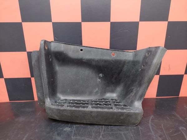 Estribo / degrau TOYOTA Dyna Chassis (KD_, LY_, _Y2_, _U3_, _U4)
