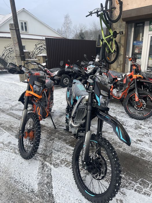 Мотоцикл ProFactory 300NB