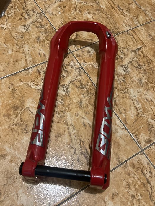 Rock Shox BoXXer Ultimate,Dolna golen widelca