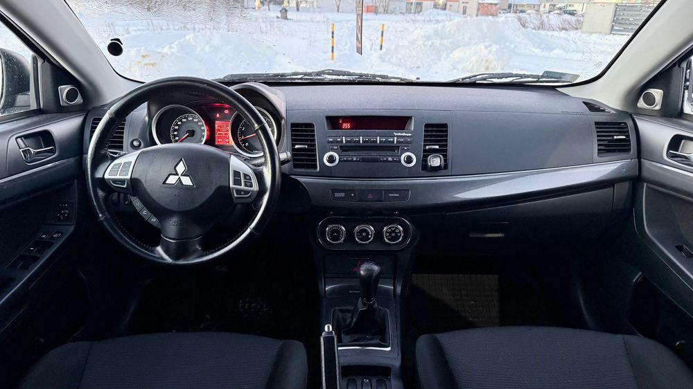 Mitsubishi Lancer Sportback 1.8 PL Salon 2010