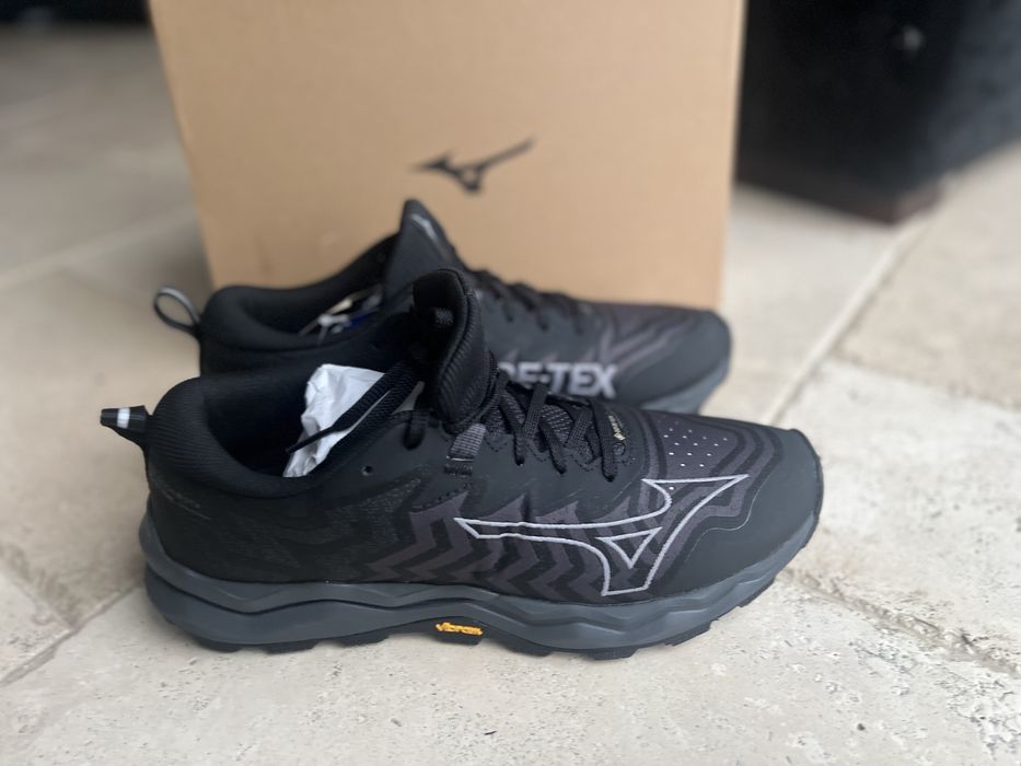 Buty trailowe do biegania  Mizuno r.  43