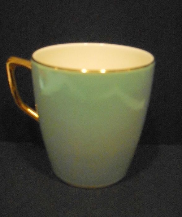 Caneca antiga de Estatuária - estado de novo