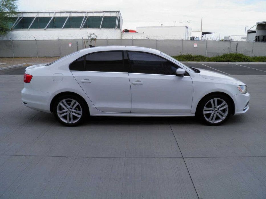 Volkswagen Jetta      2016