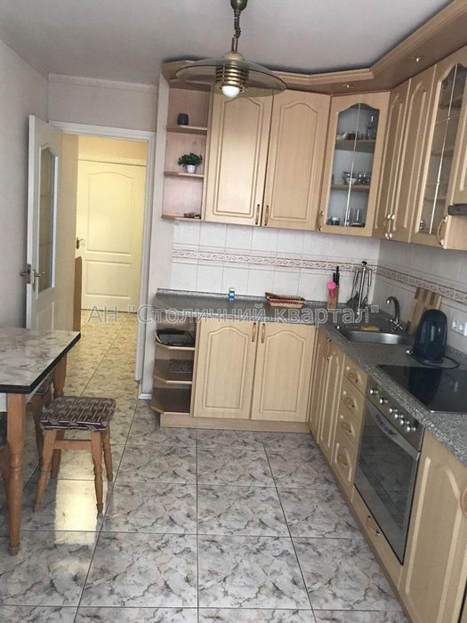Метро Звіринецька Однокімнатна Ломаківська 4
