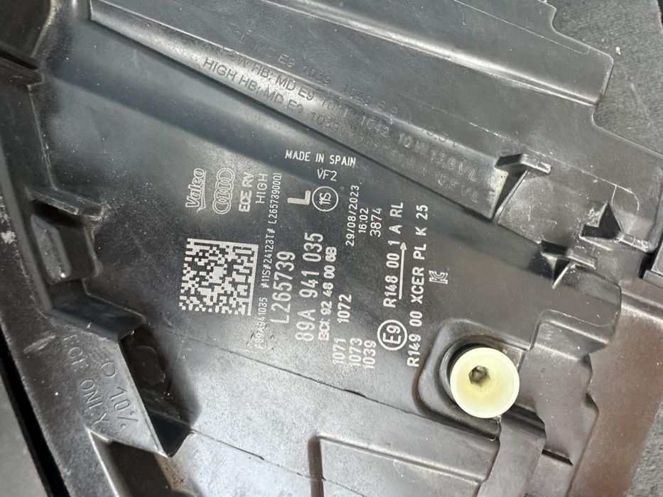 Фари AudiQ4 Matrix