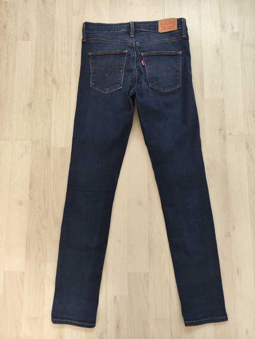 Джинсы женские скини Levis 26-27 р.