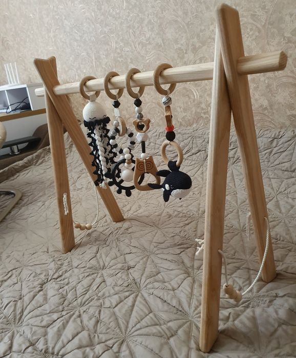 Дерев'яна стійка BABY GYM