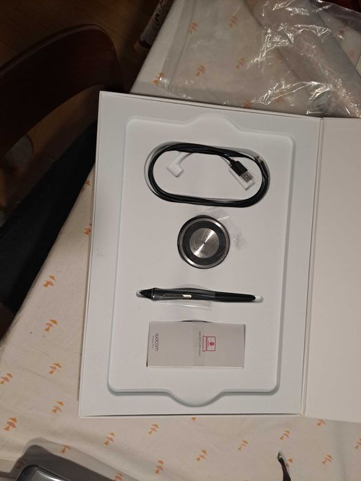 Wacom Intuos Pro Medium PTH-660