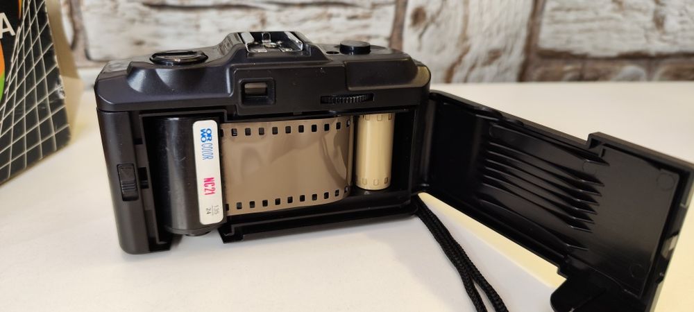 Kompaktowy aparat fotograficzny Sunpet 35 mm