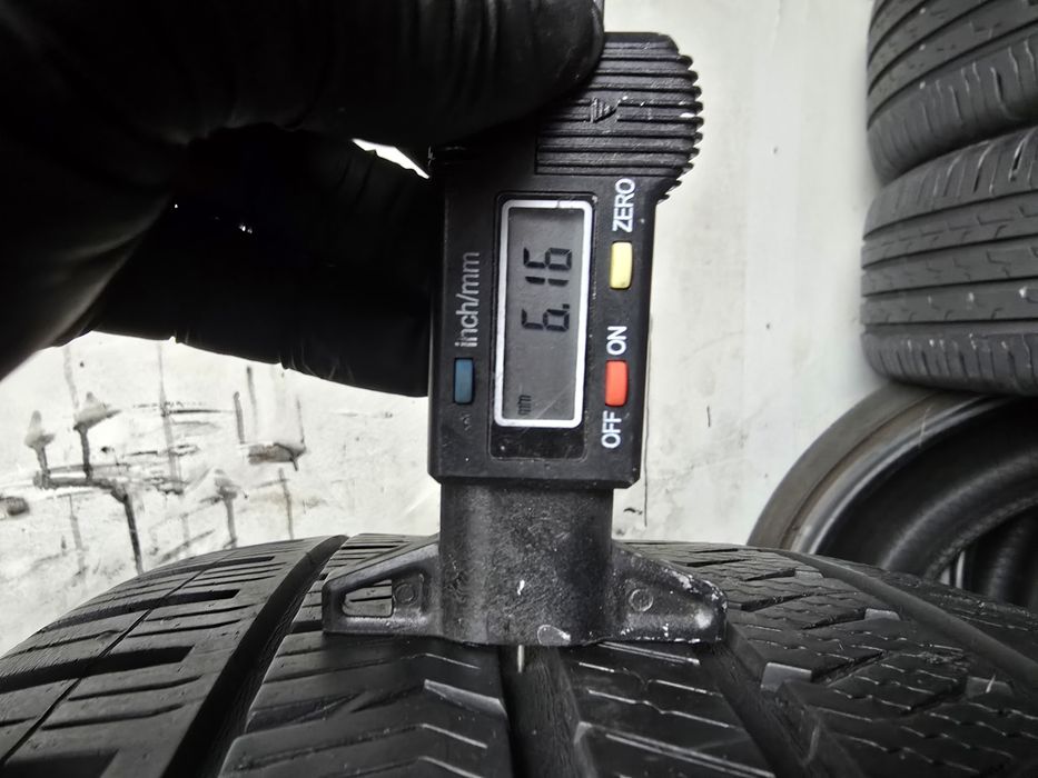 Sprzedam 2 opony 235/45 18" Vredestein wielosezonowe 85%