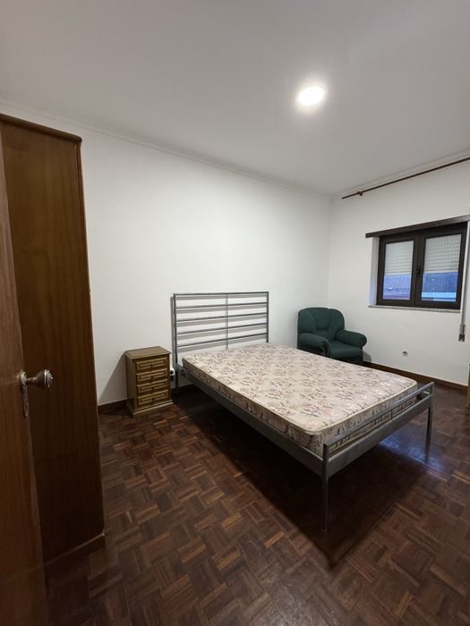 Alugo quartos individuais ou duplos