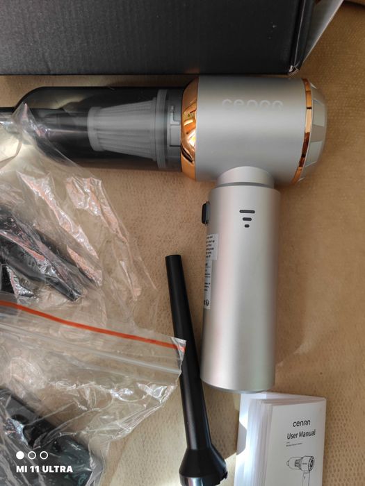 аккумуляторный автомобильный пылесос