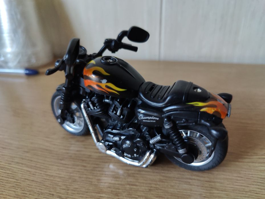 Залізний стильний байк