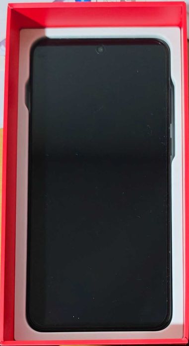 OnePlus 15R (12 GB RAM + 512 GB ROM)