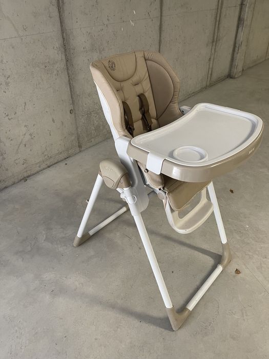 Cadeira refeição Jane dobrável reclinável em 6 posições.