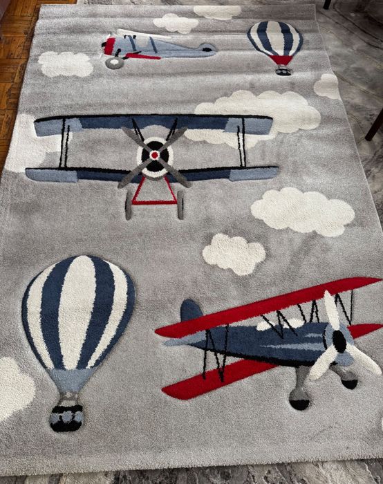 Dywan dziecięcy, stan bardzo dobry.