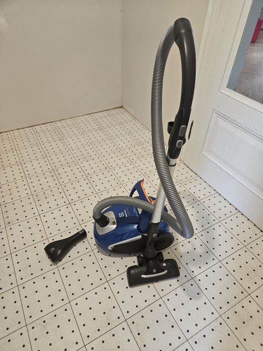 Odkurzacz elektrolux ultrasailencer orion eus8x3cb