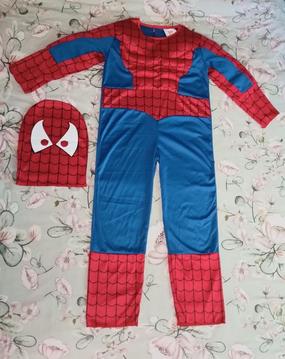 Strój karnawałowy człowieka-pająka Spider-Man Rozm. 128. Wiek 7/8 lat