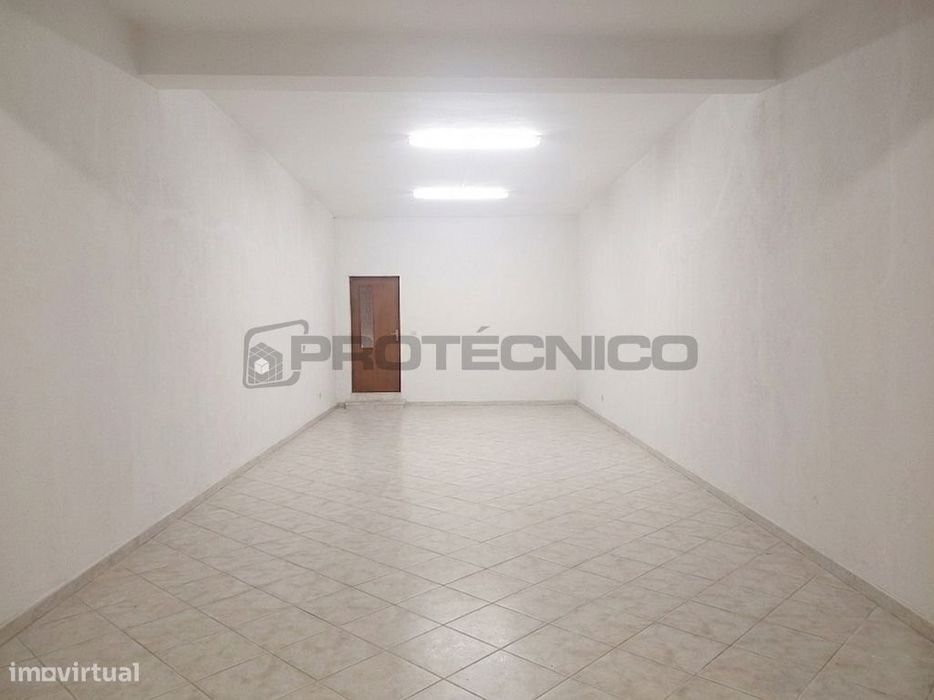 Loja c/ ótimo potencial – Aradas