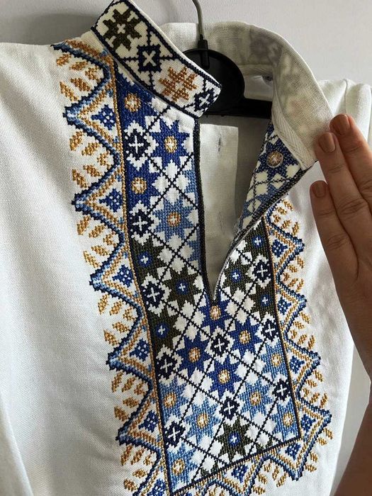 Стильна дитяча вишиванка для хлопчика сорочка вишита з довгим рукавом