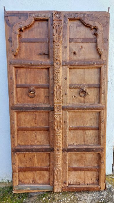 Porta indiana antiga em madeira Teca