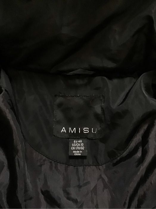 Cieply płaszcz pikowany z kapturem Amisu