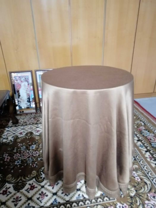 Vendo camilha com a sua cobertura em tecido