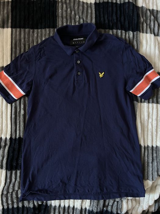 Продам футболку FREDPERY і NAPAPIJRI