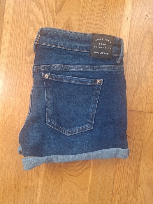 Calções de ganga novos da Mango, tamanho 36