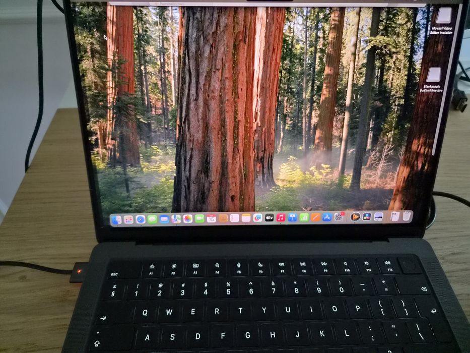 MacBook Pro M4 (Space Black) – 16 GB RAM / 512 GB SSD | Faktura VAT 23%
