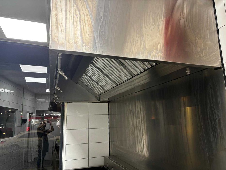 Churrasqueira a carvão profissional 24 frangos | 8 grelhas rotativas