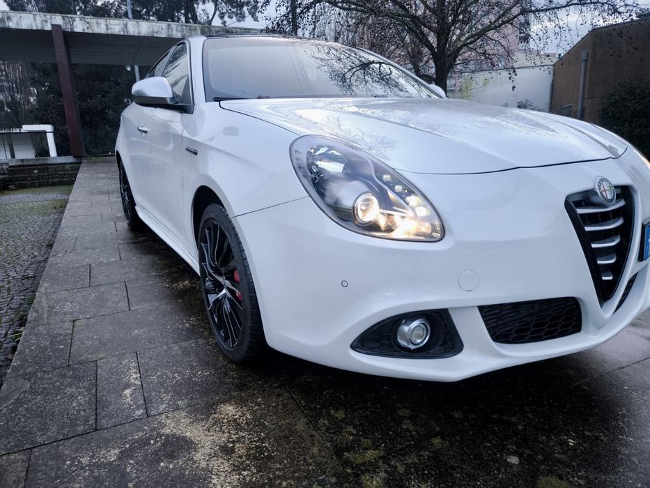 Alfa Romeo Giulietta 2.0 JTD 150 cv – Full Extras | Excelente Estado
