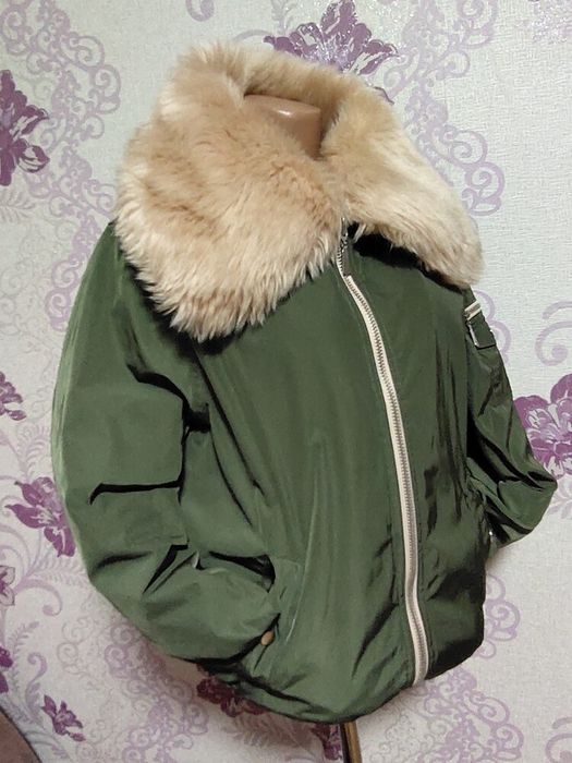 Бомбер heart & soul цвет хаки с розовым воротником