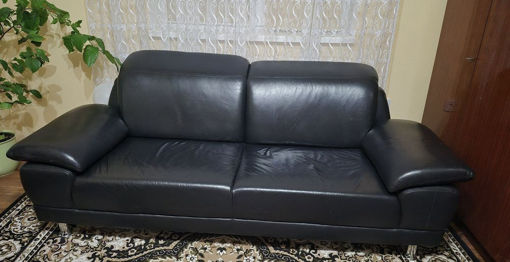 Набір шкіряних меблів