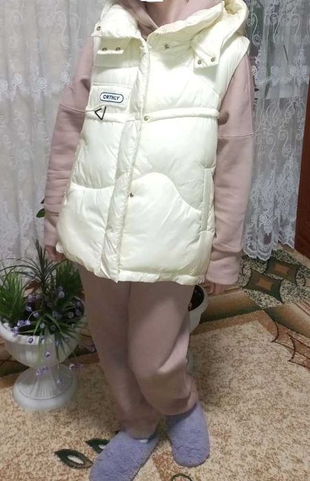 Жилетка утепляна для дівчинкі