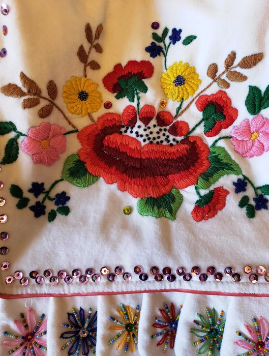 Biały gorset krakowski dziecięcy