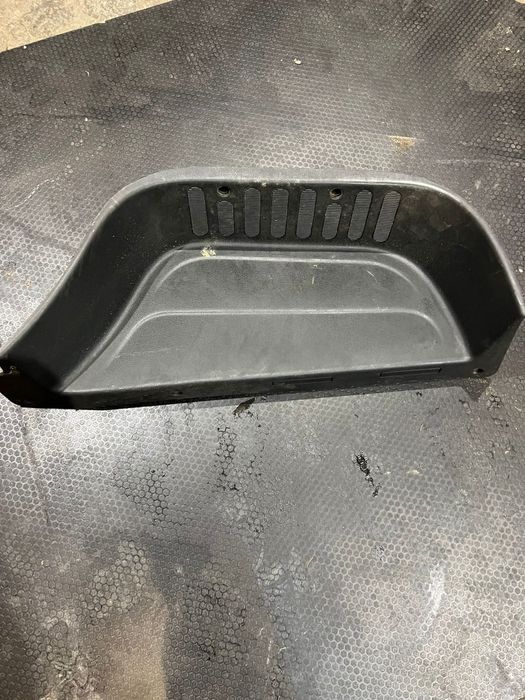 Stopień próg wewnętrzny prawy Renault Master III / Opel Movano B