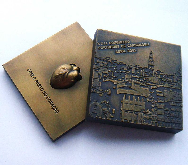 Medalha Escultura de Bronze Porto no Coração Cardiologia por RODRIGUES