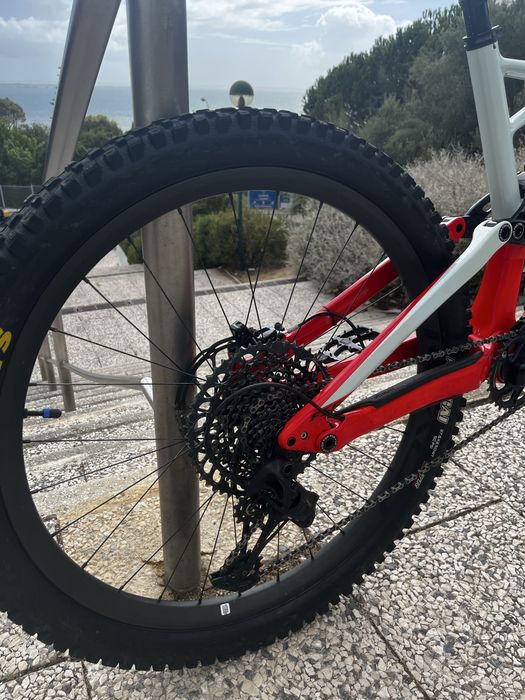 specialized enduro pro carbon 650b 27,5" / Quadro L
