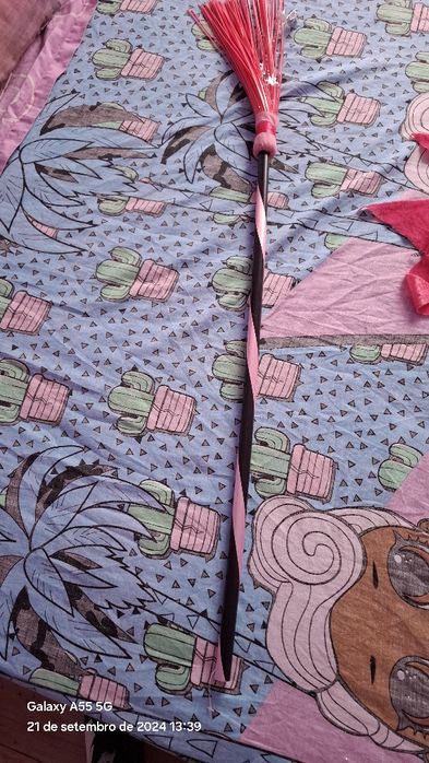 Fato de bruxa usado uma vez