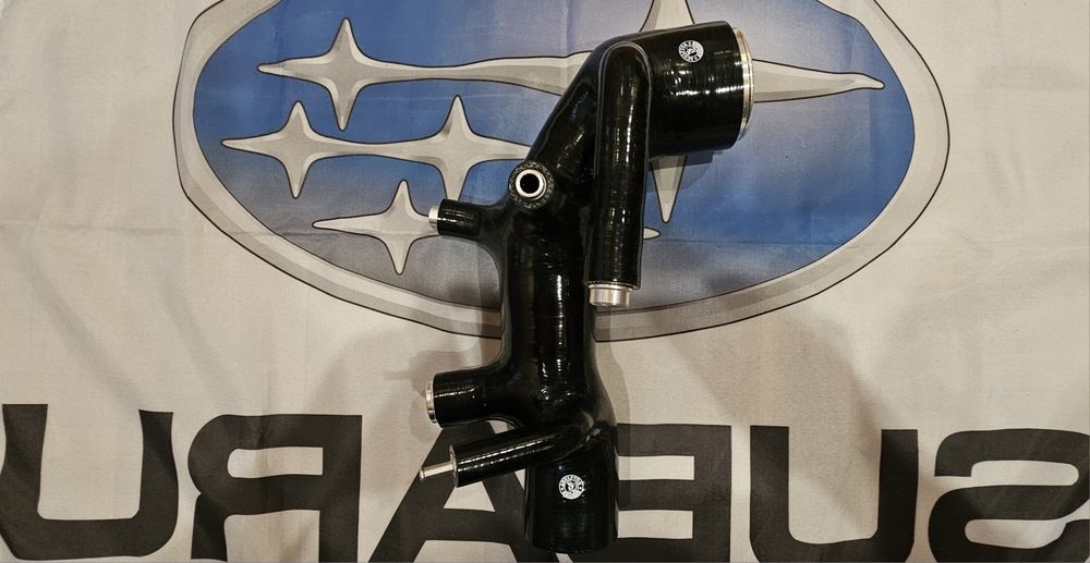 Силіконовий патрубок турбіни(самка) до subaru impreza WRX/STI GC8.
