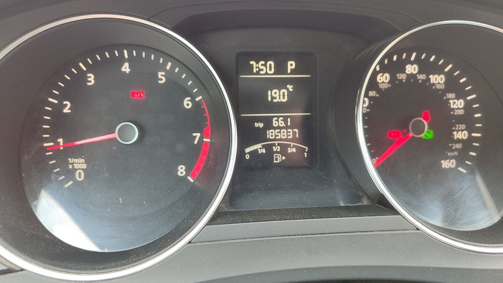Продам Volkswagen Jetta 2.0 автомат 2015