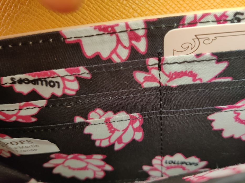 Mala, Carteira nova, Lollipops