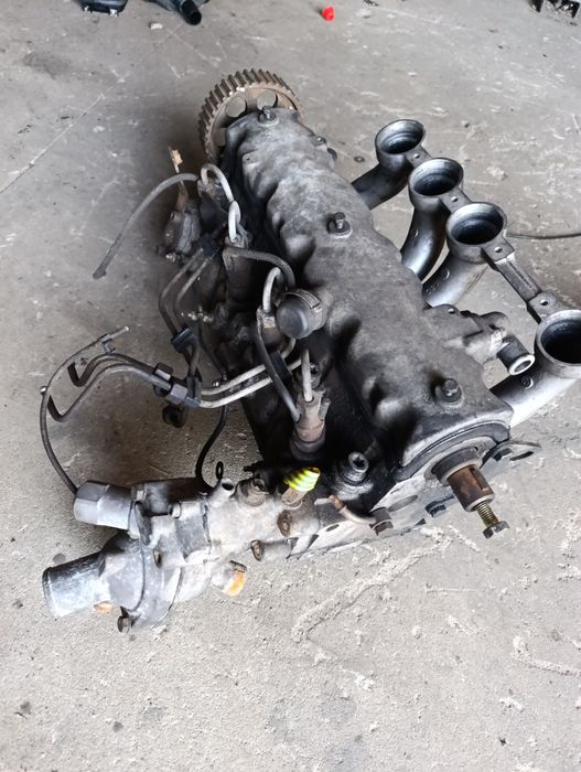 Głowica wtryski pokrywa zaworów peugeot j5 kamper hobby Ducato